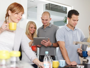 Persönliche Gespräche in der Kaffeeküche